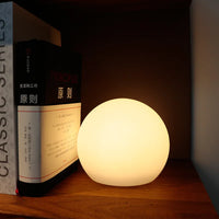 Farveskiftende LED Kuglelampe | Genopladelig Bordlampe