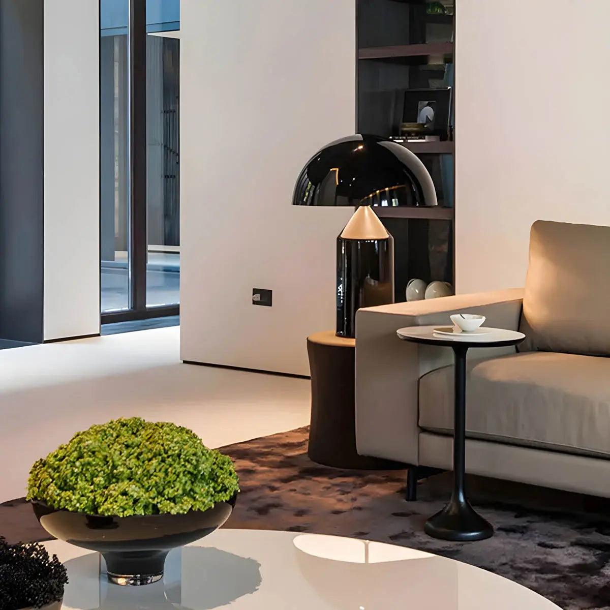 LED Bordlampe med Buet Design | Metal og Glas