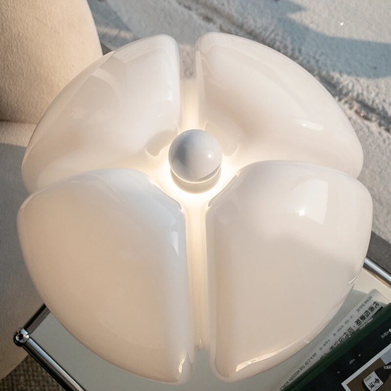 LED Bordlampe med Retro Design | Aluminium og Akryl