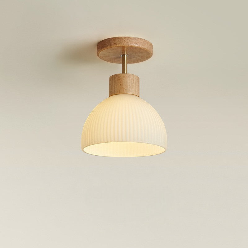 Moderne Loftlampe | Rillet Glas & Trædetaljer