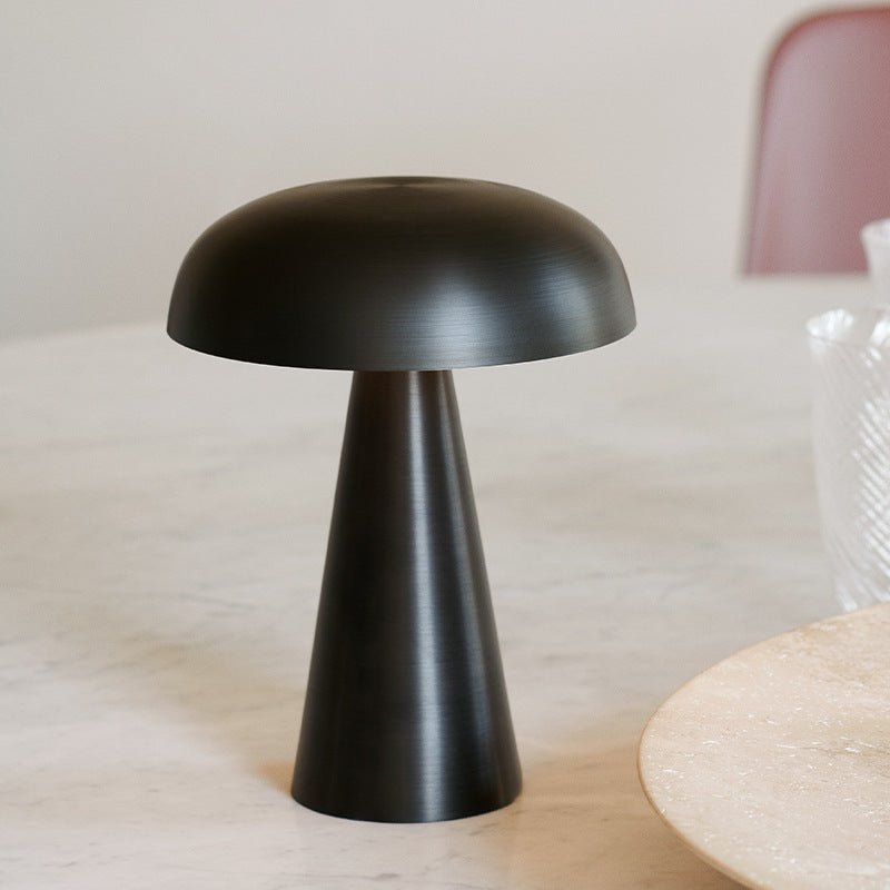 Mushroom Bordlampe | Designer LED til Udendørs & Indendørs