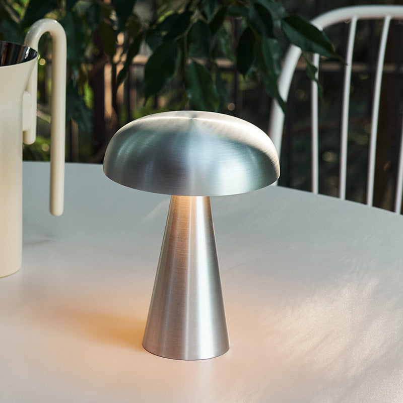 Mushroom Bordlampe | Designer LED til Udendørs & Indendørs
