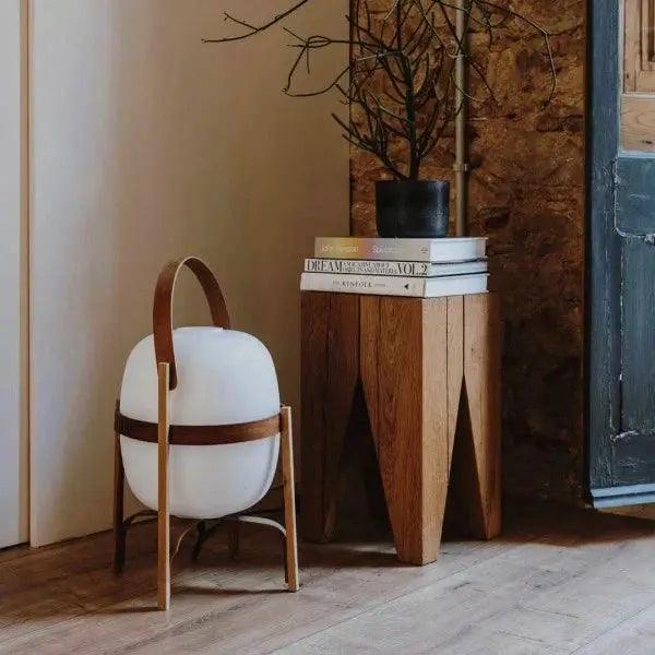 Træ Bordlampe med Opalineglas | Naturlig Design