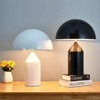LED Bordlampe med Buet Design | Metal og Glas
