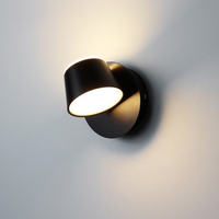 Nordisk Væglampe | Cylindrisk Metal LED Design